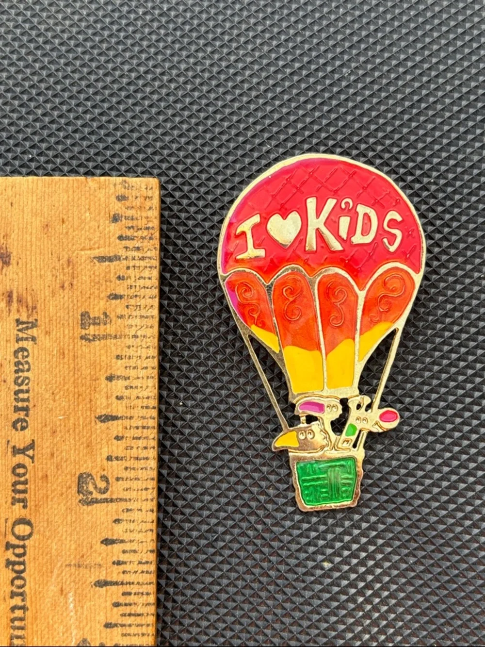 I ❤️ Kids Hot Air Balloon Enamel Lapel Pin – Colorful Adventure Brooch